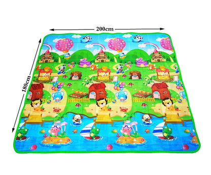 Tapis d'éveil XXL réversible pour bébé avec motifs ludiques.