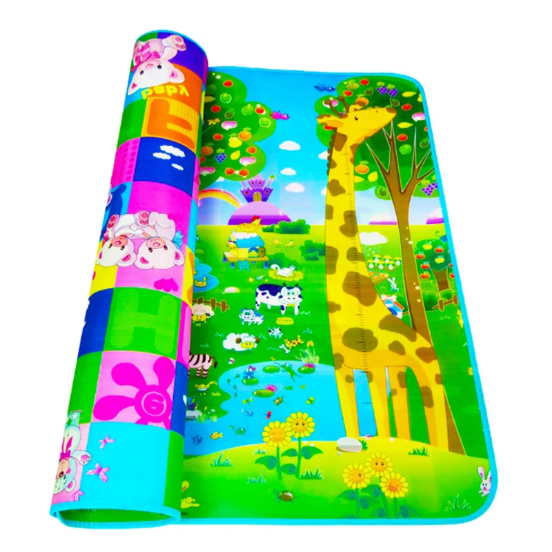 Tapis d'éveil réversible XXL coloré avec motifs animaux et nature.