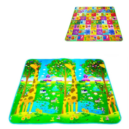 Tapis d'éveil réversible pour enfant avec motifs animaux et alphabets.